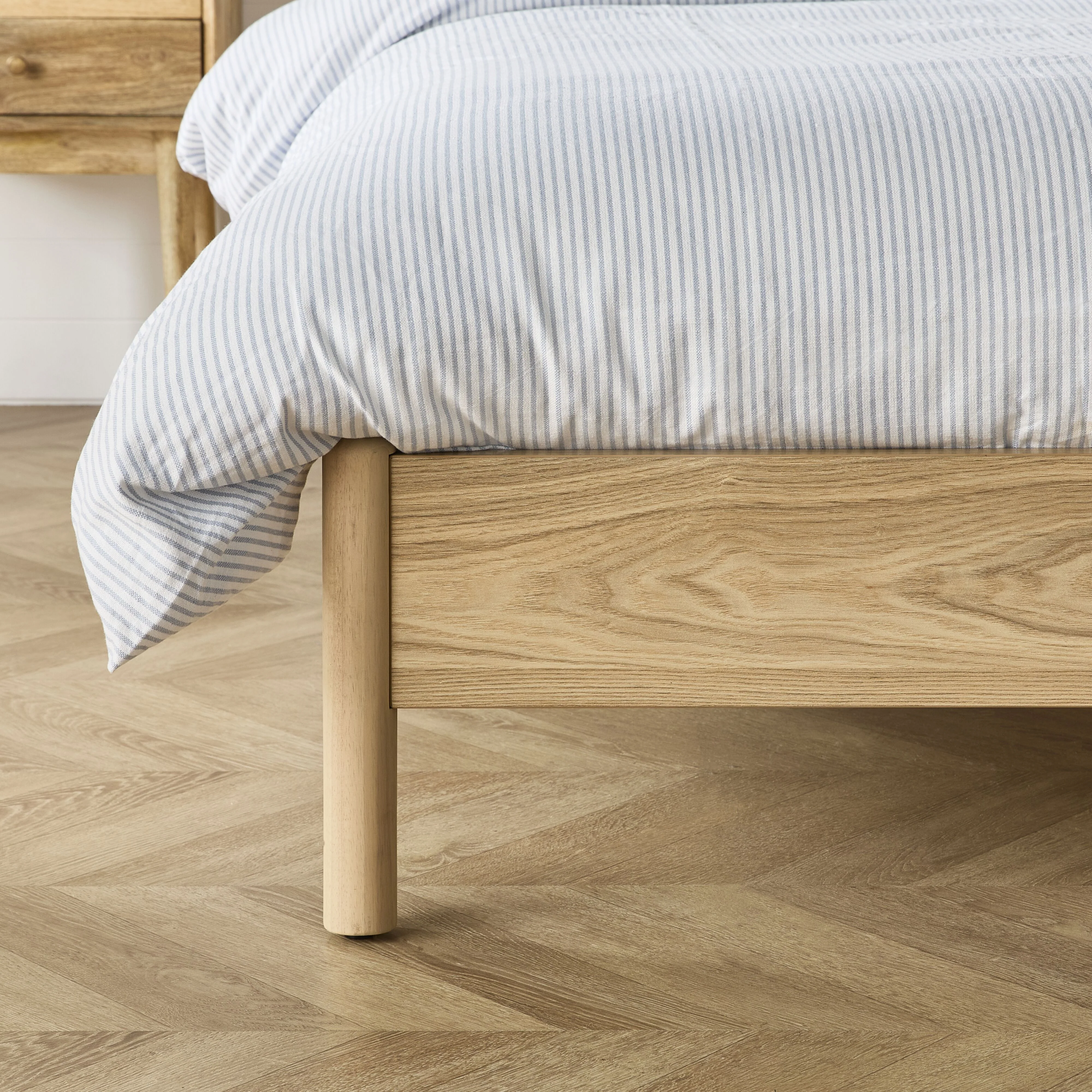 Saige King Bed Base - Image 10