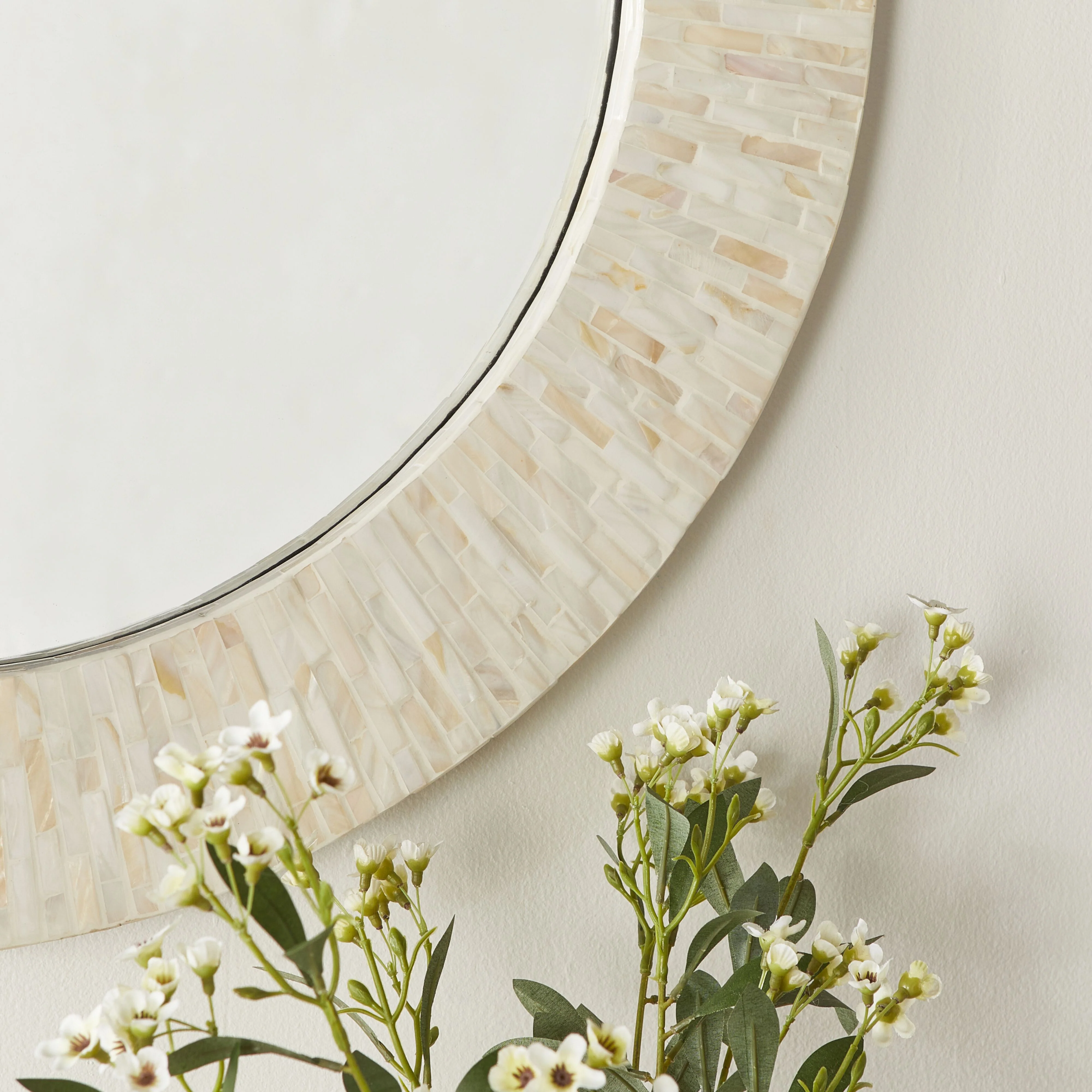 Samal Capiz Round Wall Mirror 70x70x3cm - Image 5