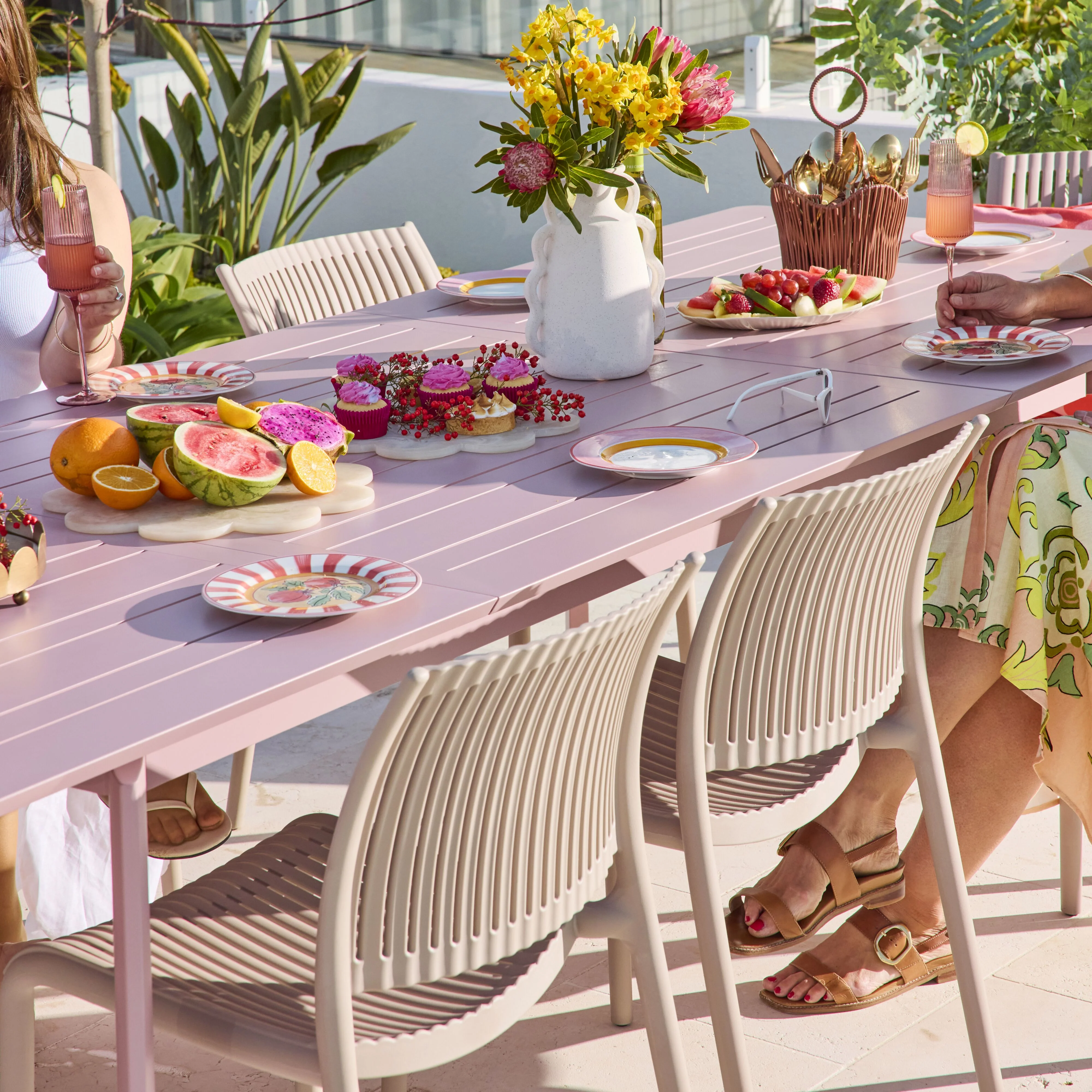 Santana Aluminium Extension Table Rose Pink 200/300cm - Image 12