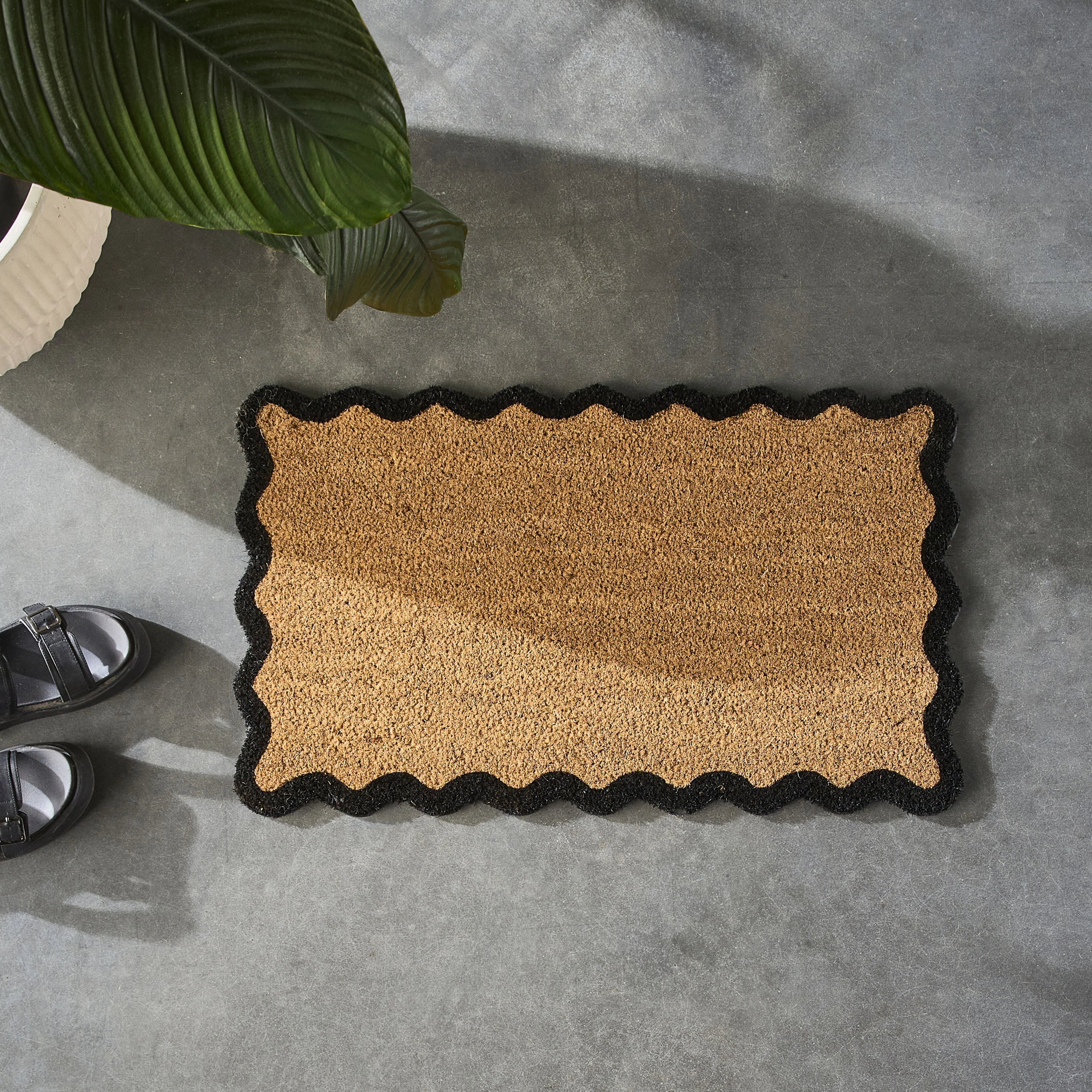 Scalloped Coir Doormat 75x45cm - Image 4