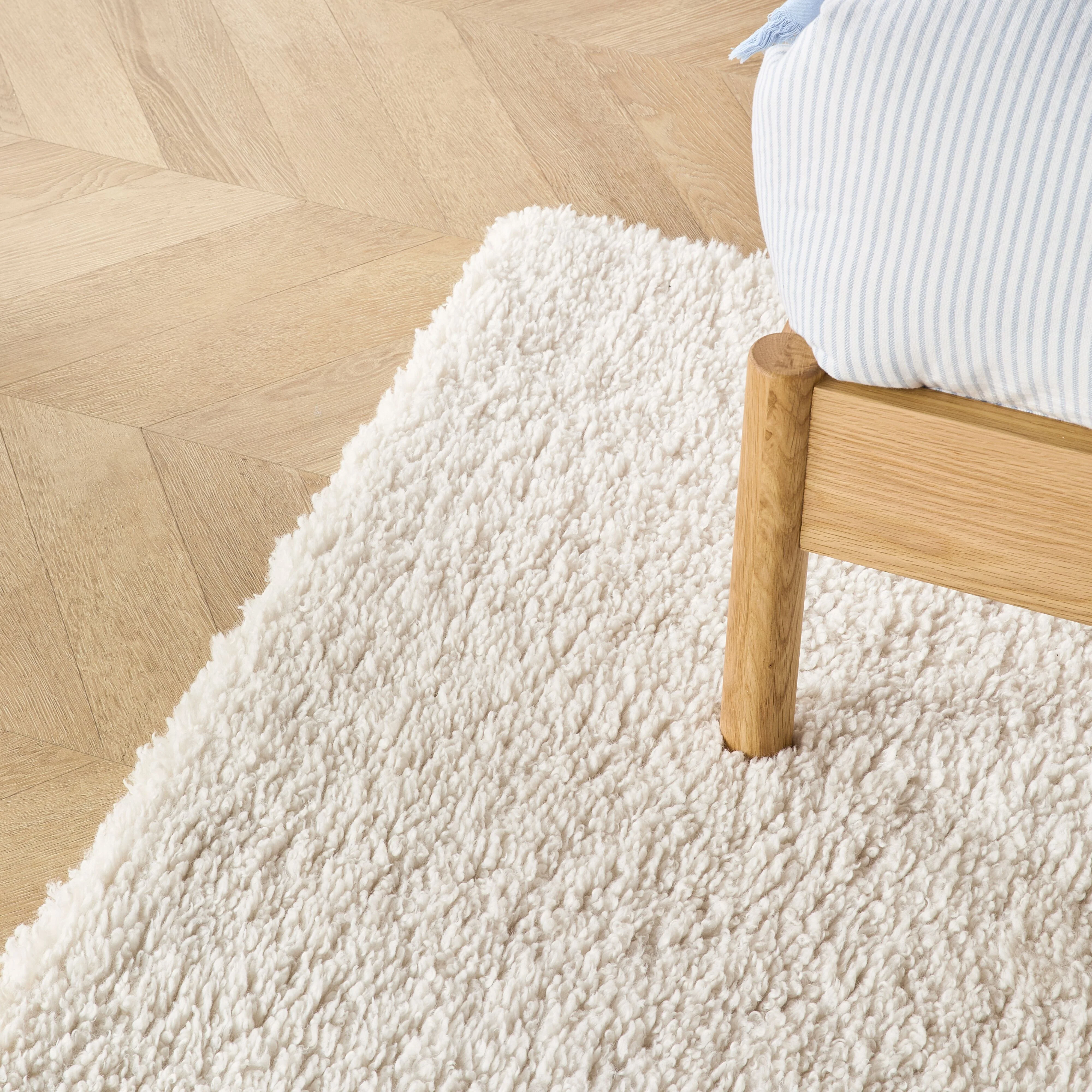 Shaggy Loop Pile Rug Ivory 150x240cm - Image 6