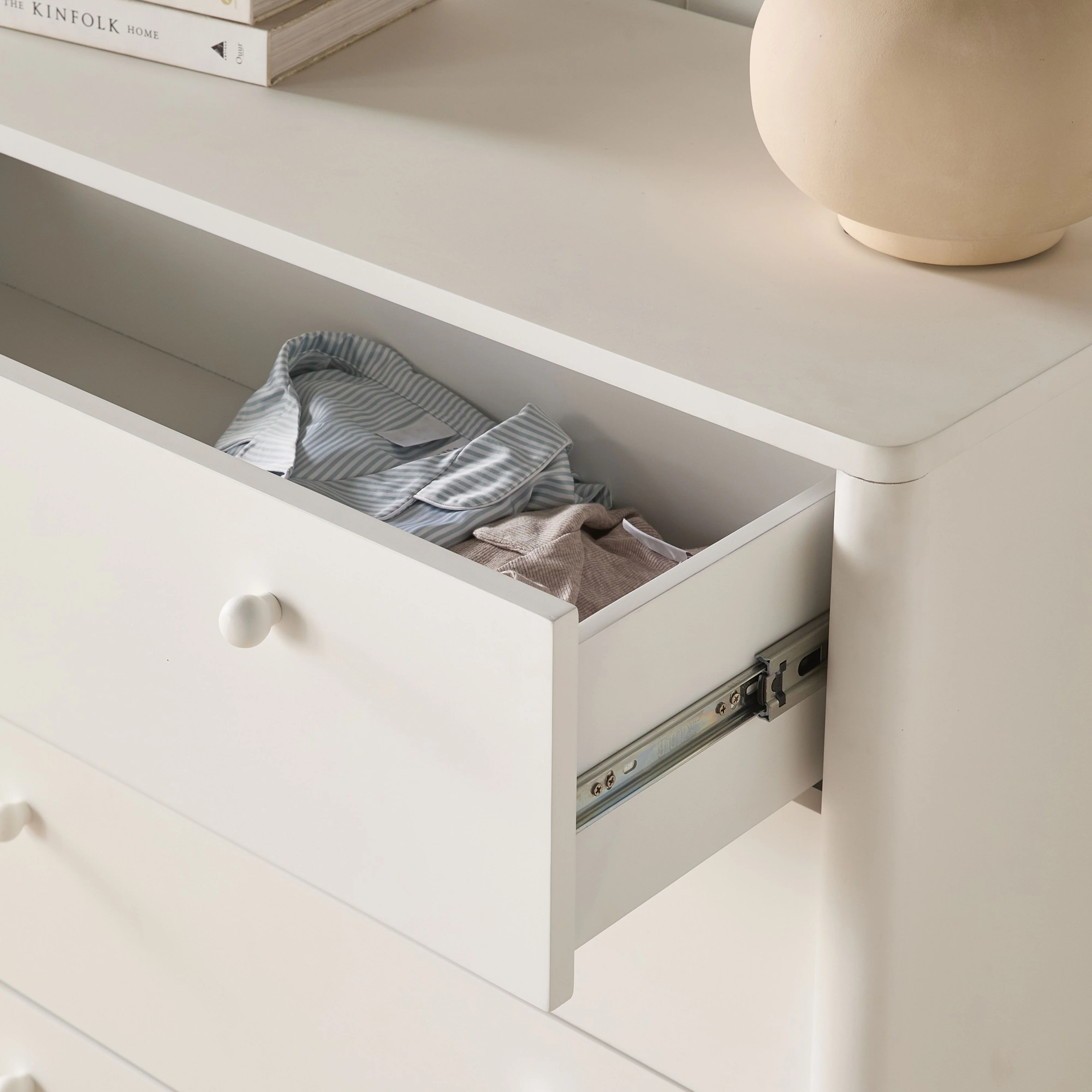 Spintara 4 Drawer Chest White - Image 10