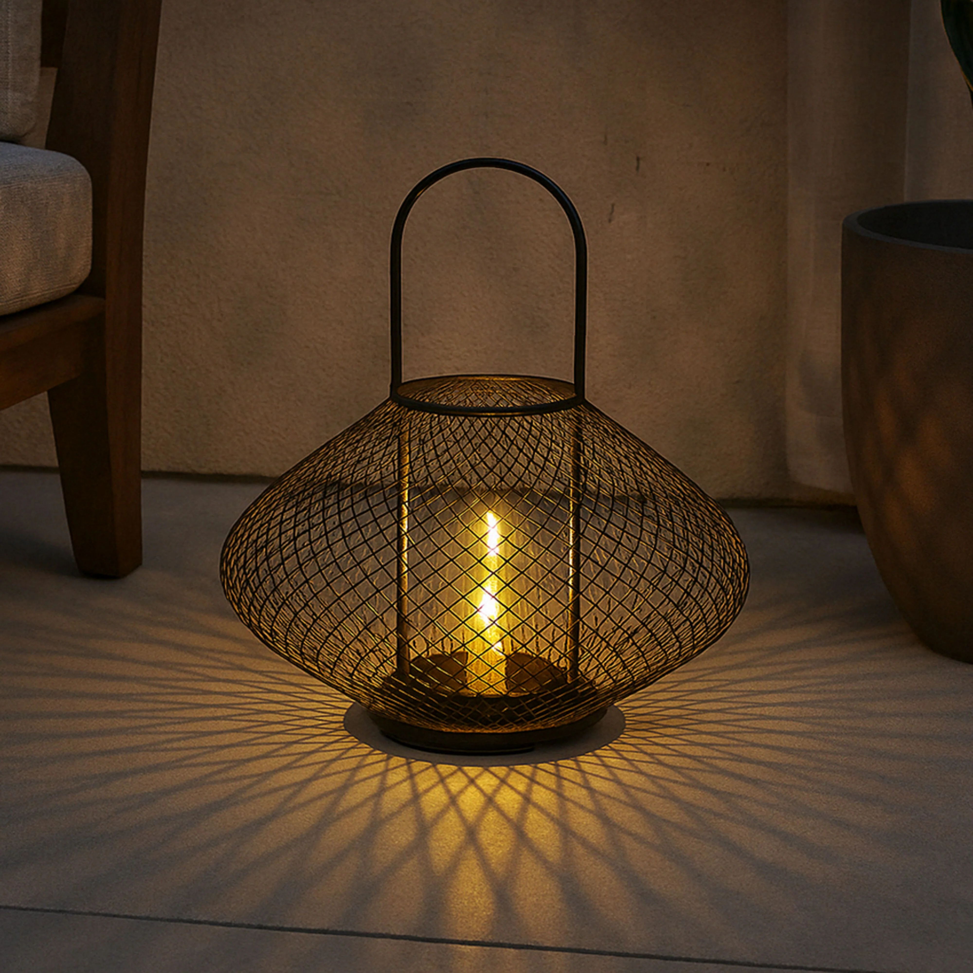 Stark Mesh Iron Bulb Lantern - Image 4