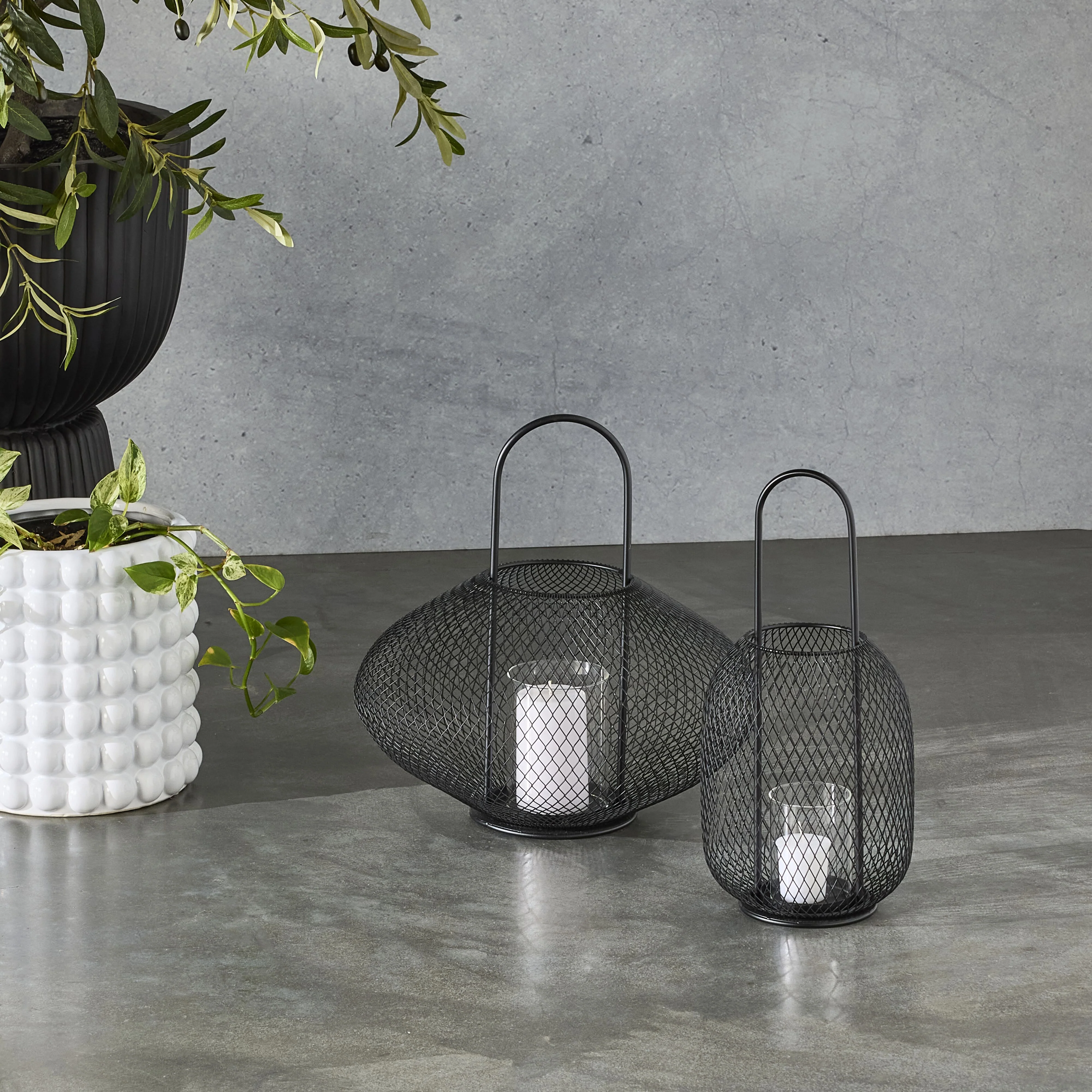 Stark Mesh Iron Bulb Lantern - Image 5