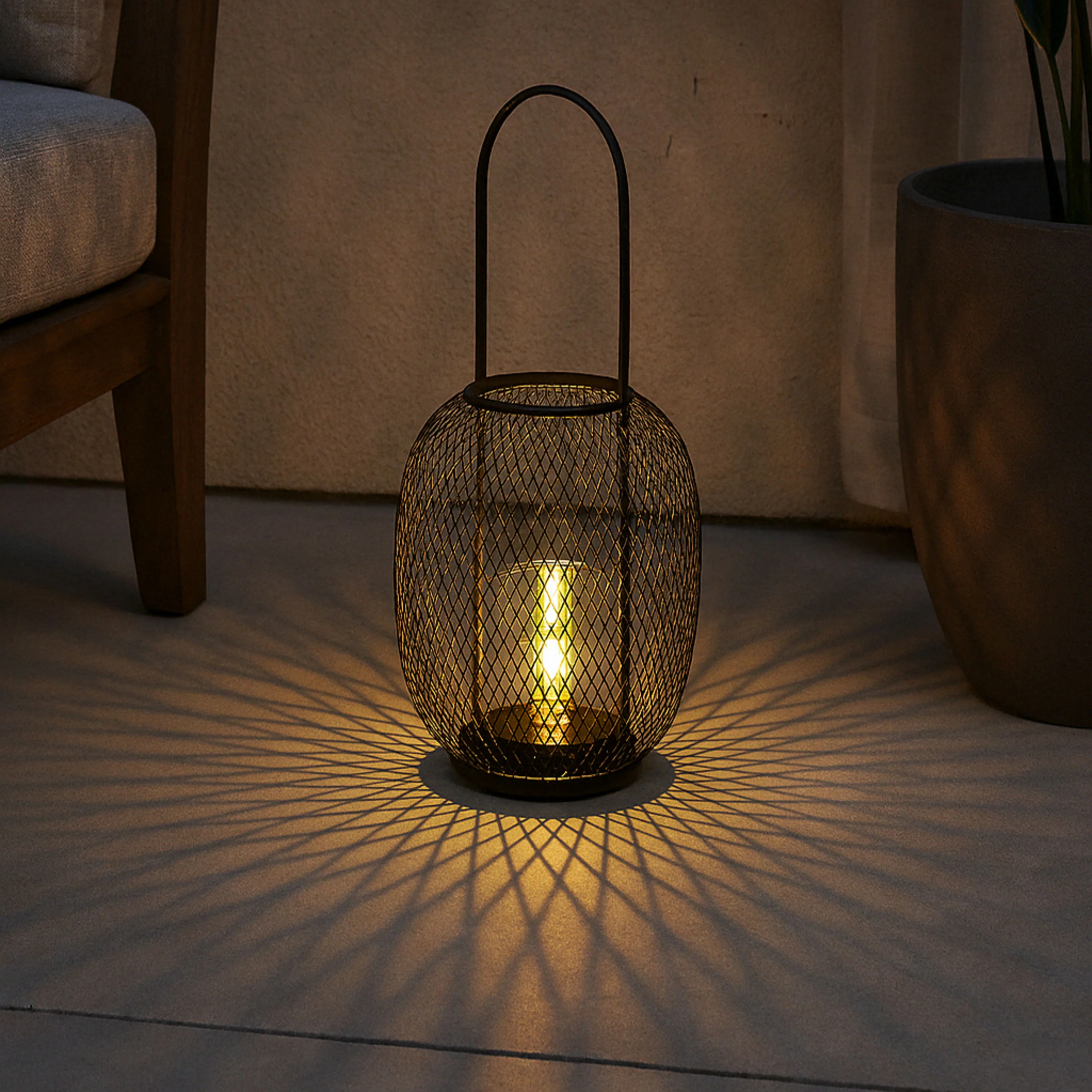 Stark Mesh Iron Lantern - Image 3