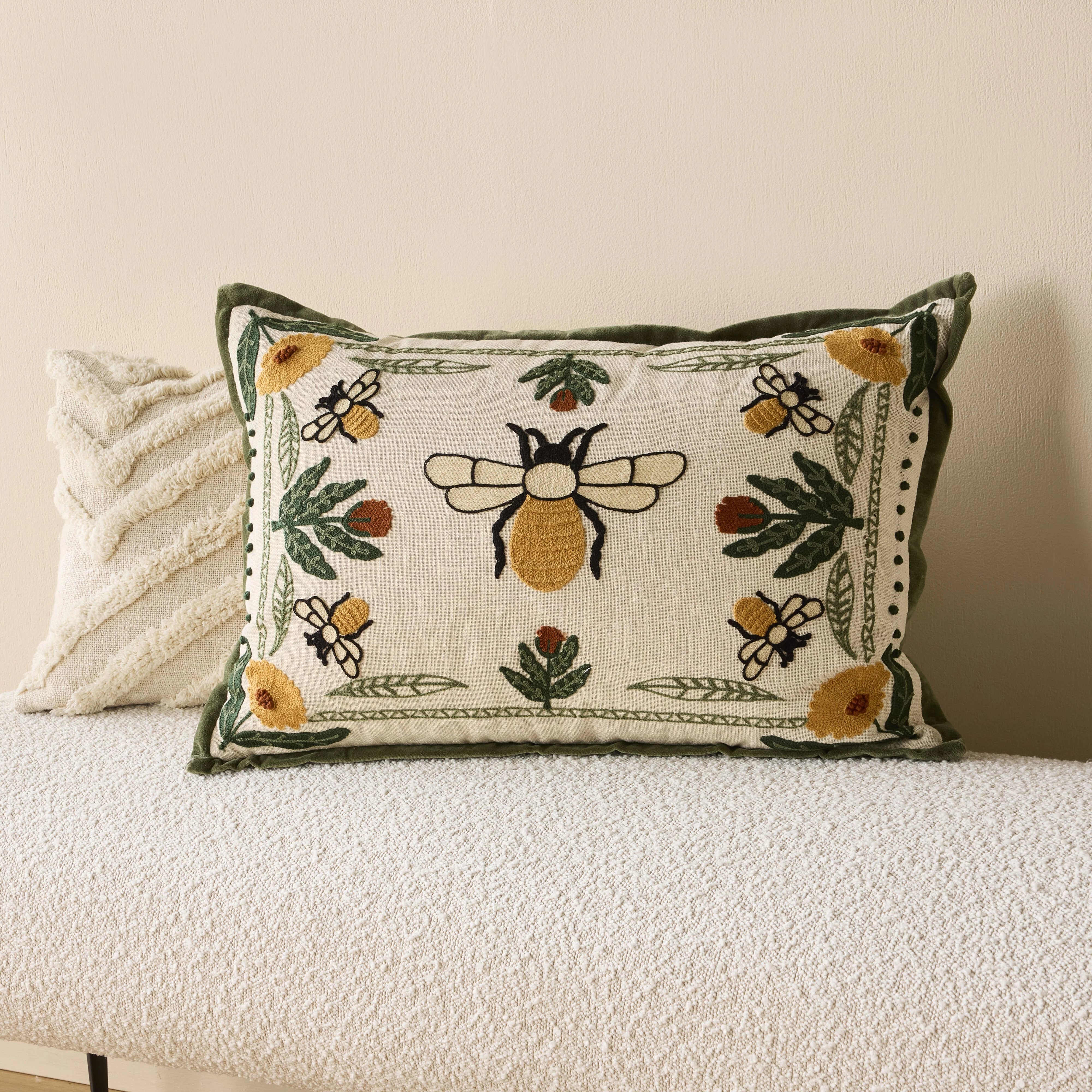 Stitch Bee Bloom Cushion 40x60cm - Image 5