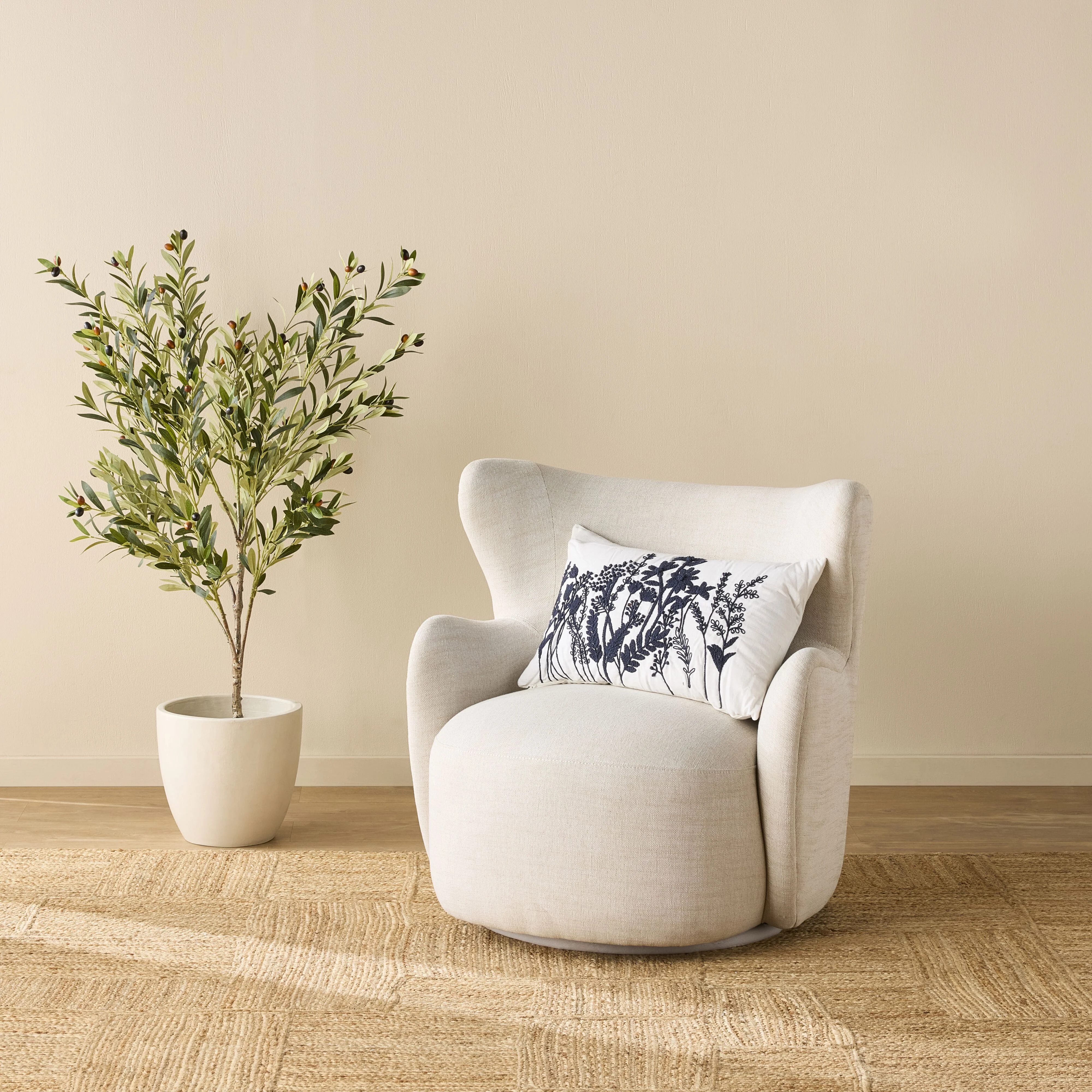 Stitch Meadow Breeze Cushion Navy 40x60cm - Image 4