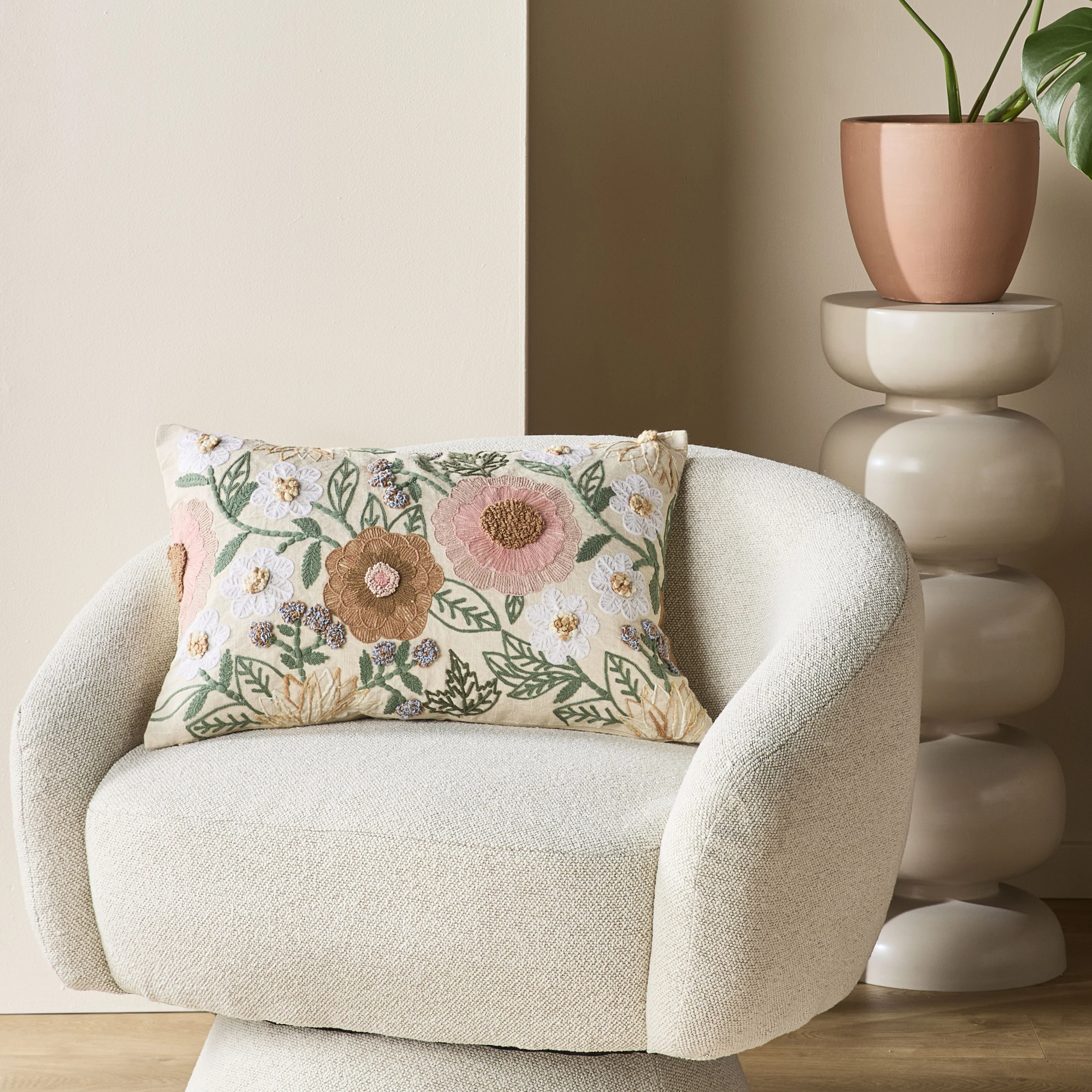 Stitch Spring Meadow Cushion 40x60cm - Image 4