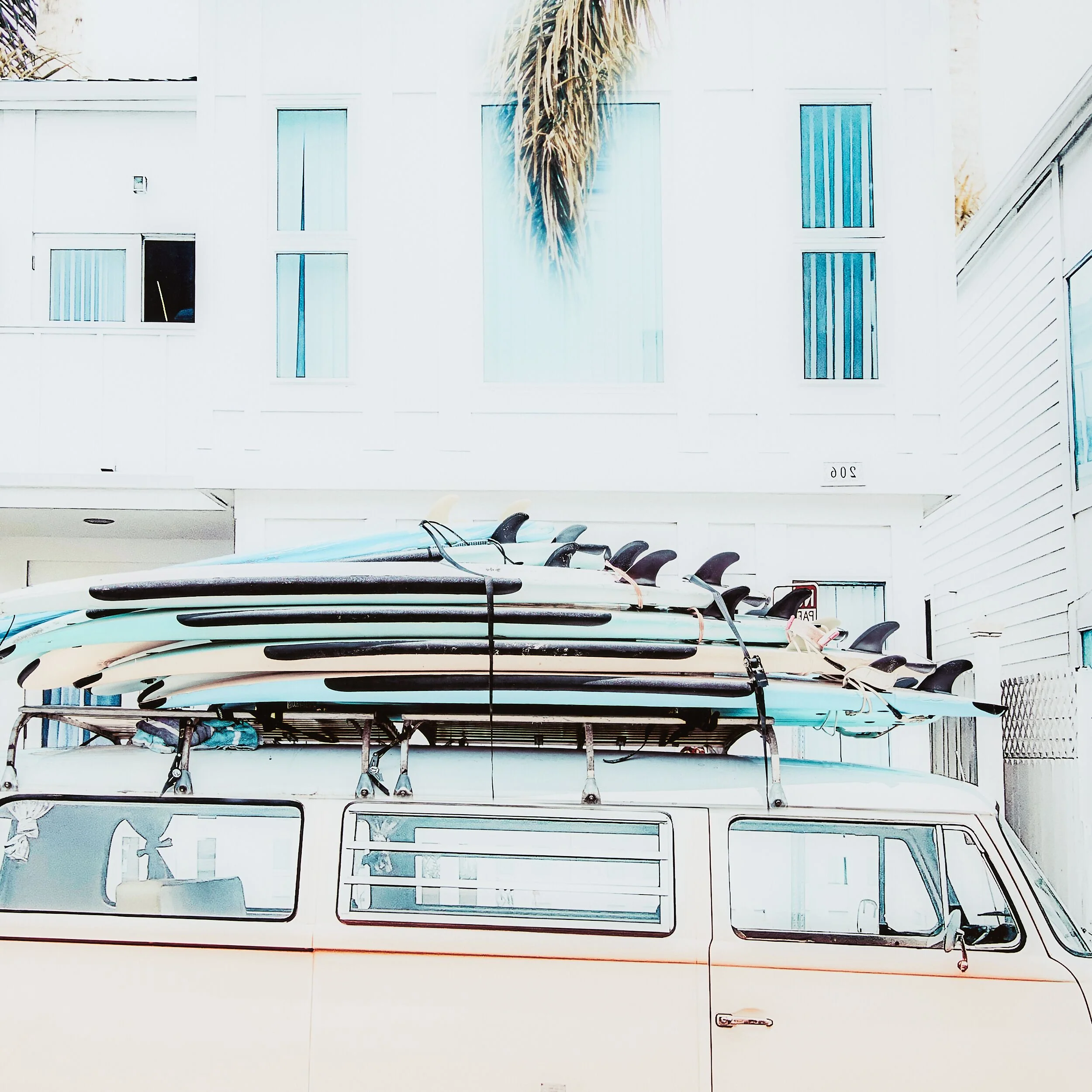 Surfs Up Framed Glass Print 80x120cm - Image 2