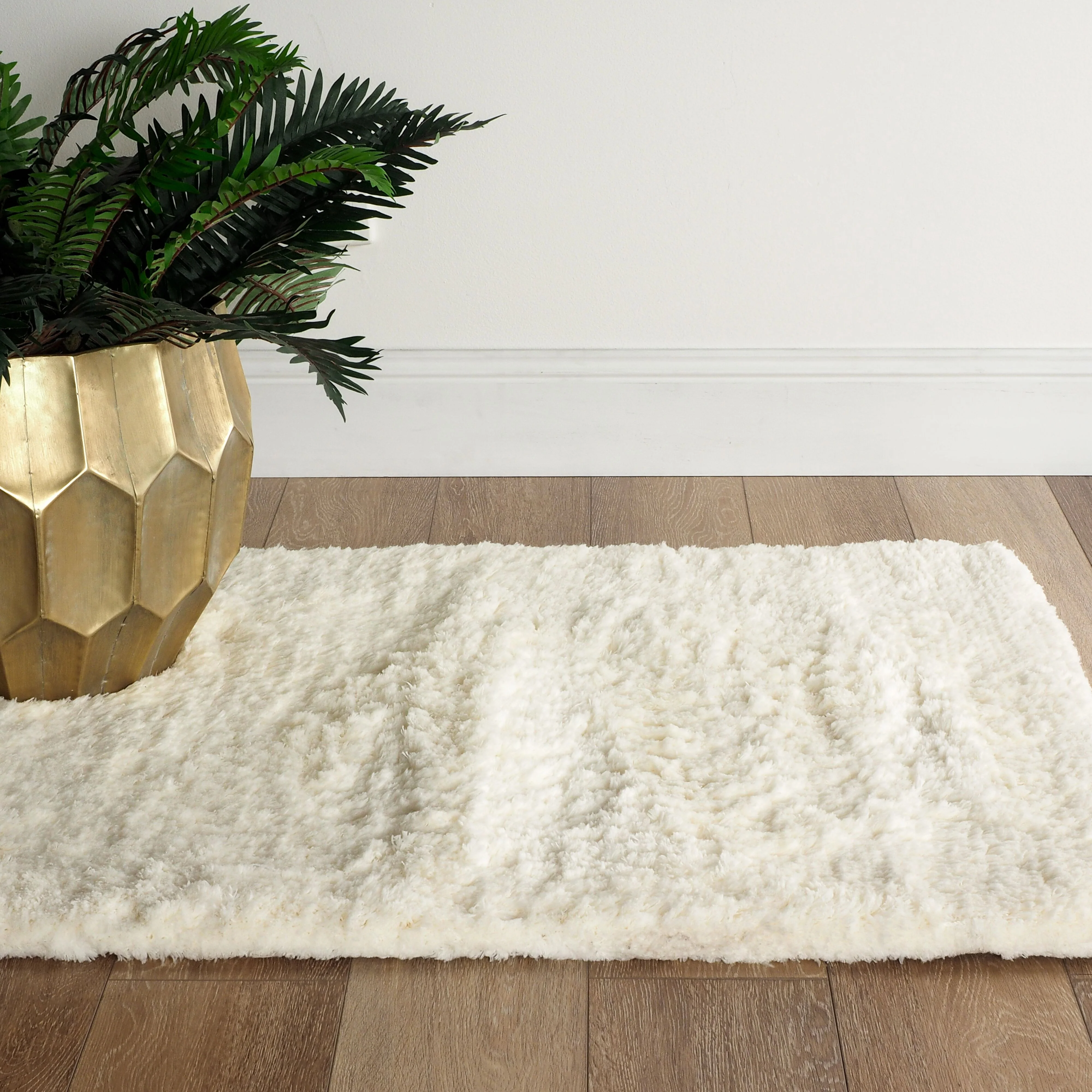 Tufted Super Soft White Rug 150x80cm - Image 4