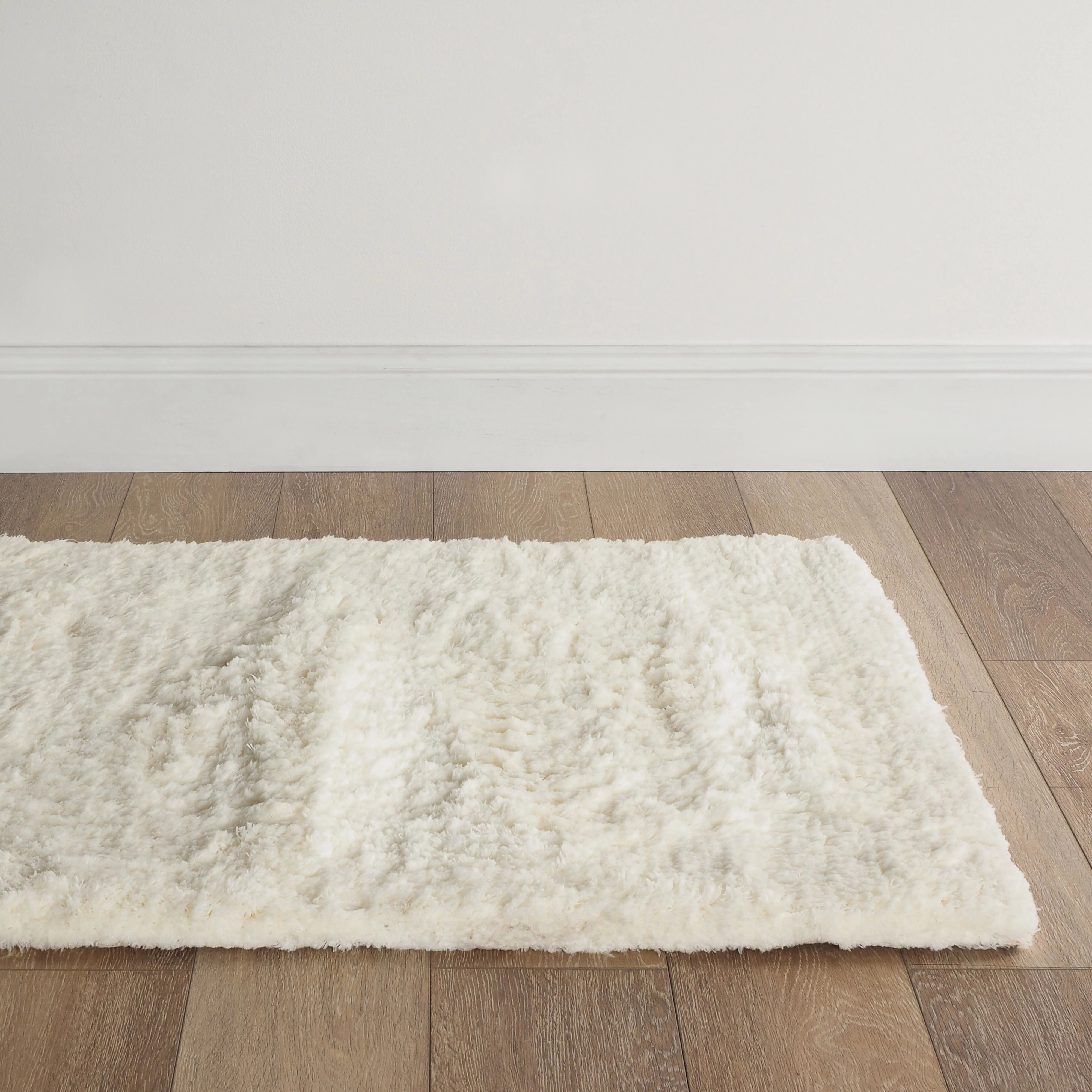 Tufted Super Soft White Rug 150x80cm - Image 5