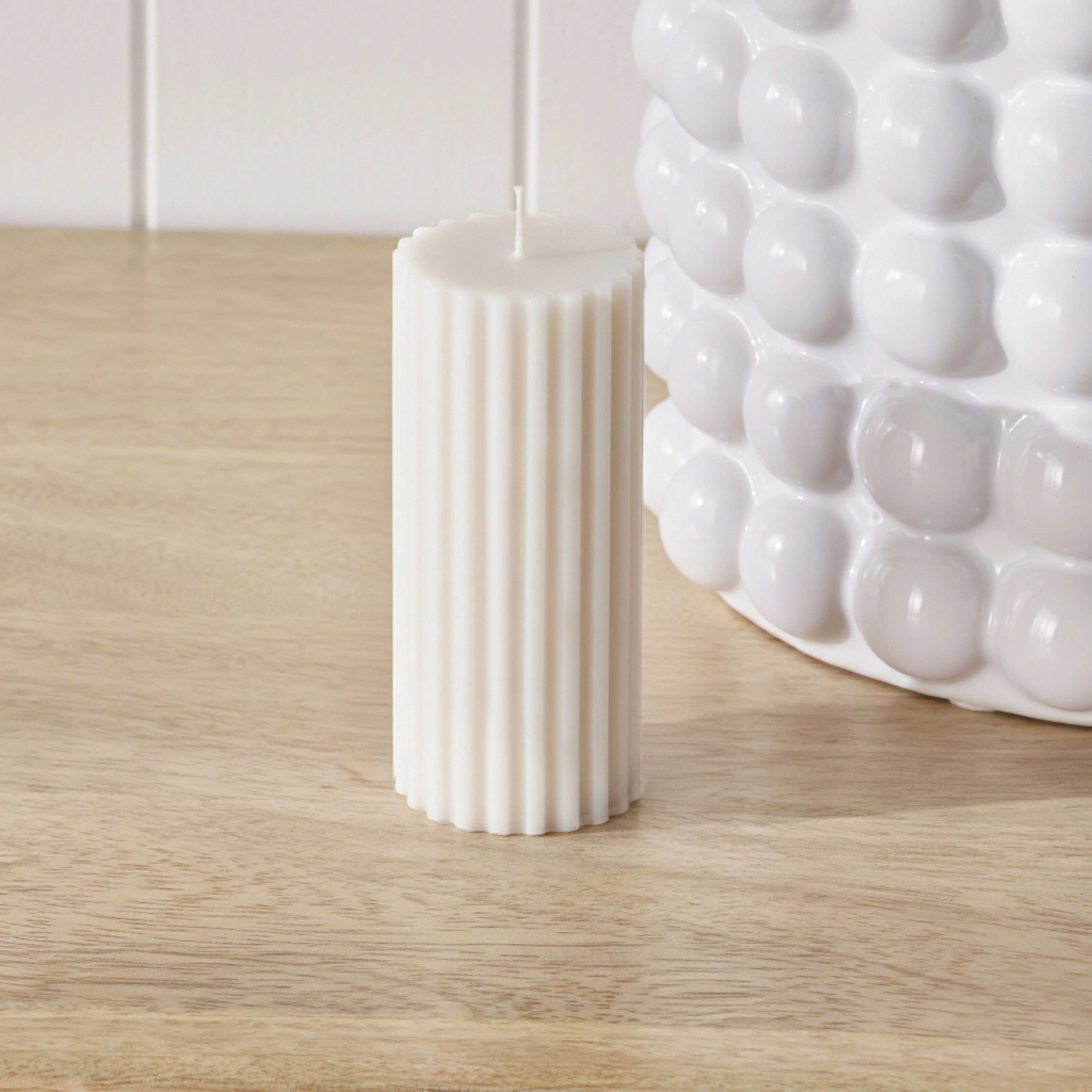 Wide Ribbed Pillar Candle Moonbeam 7.5x15cm - Image 3