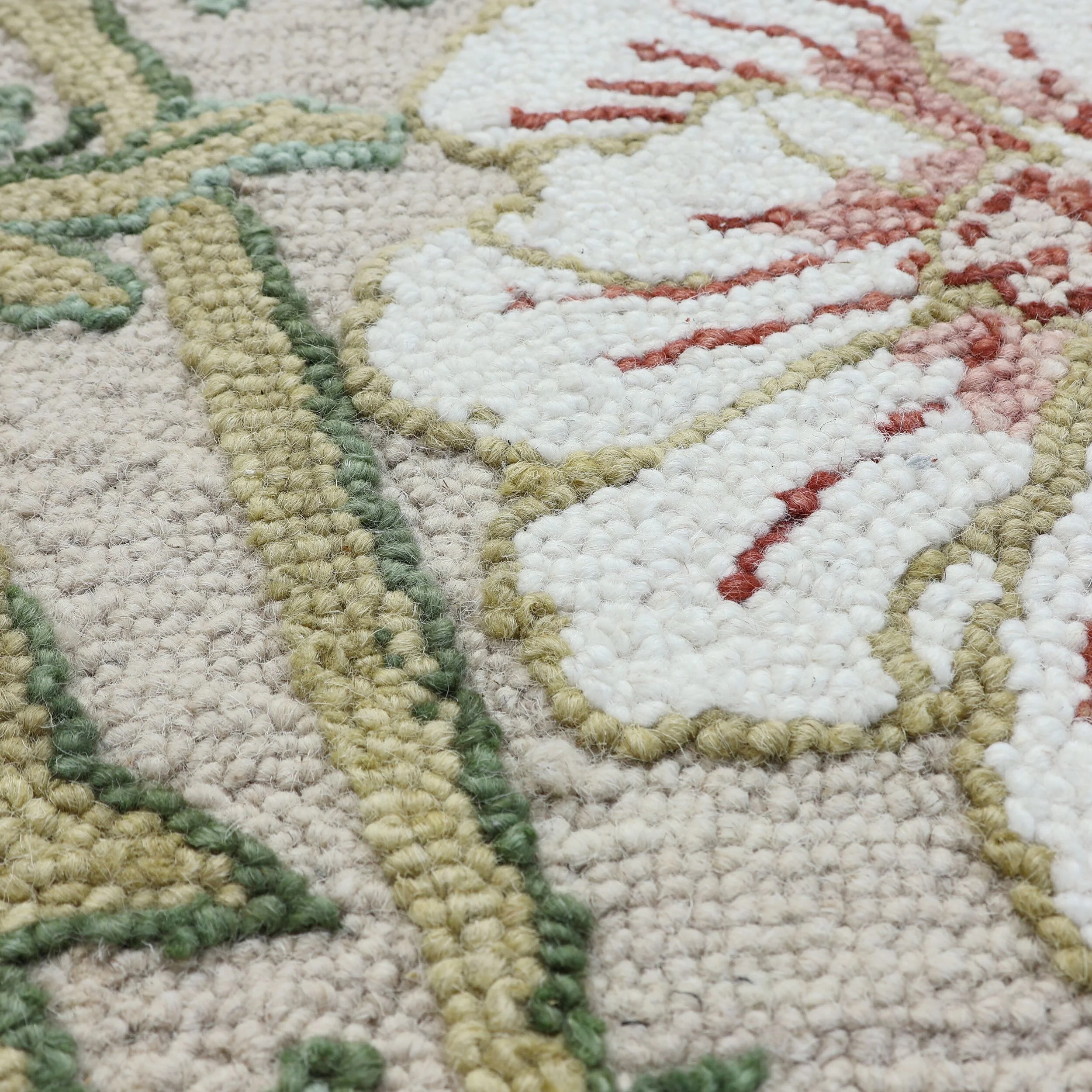 Wild Poppy Wool Rug 150x240cm - Image 2