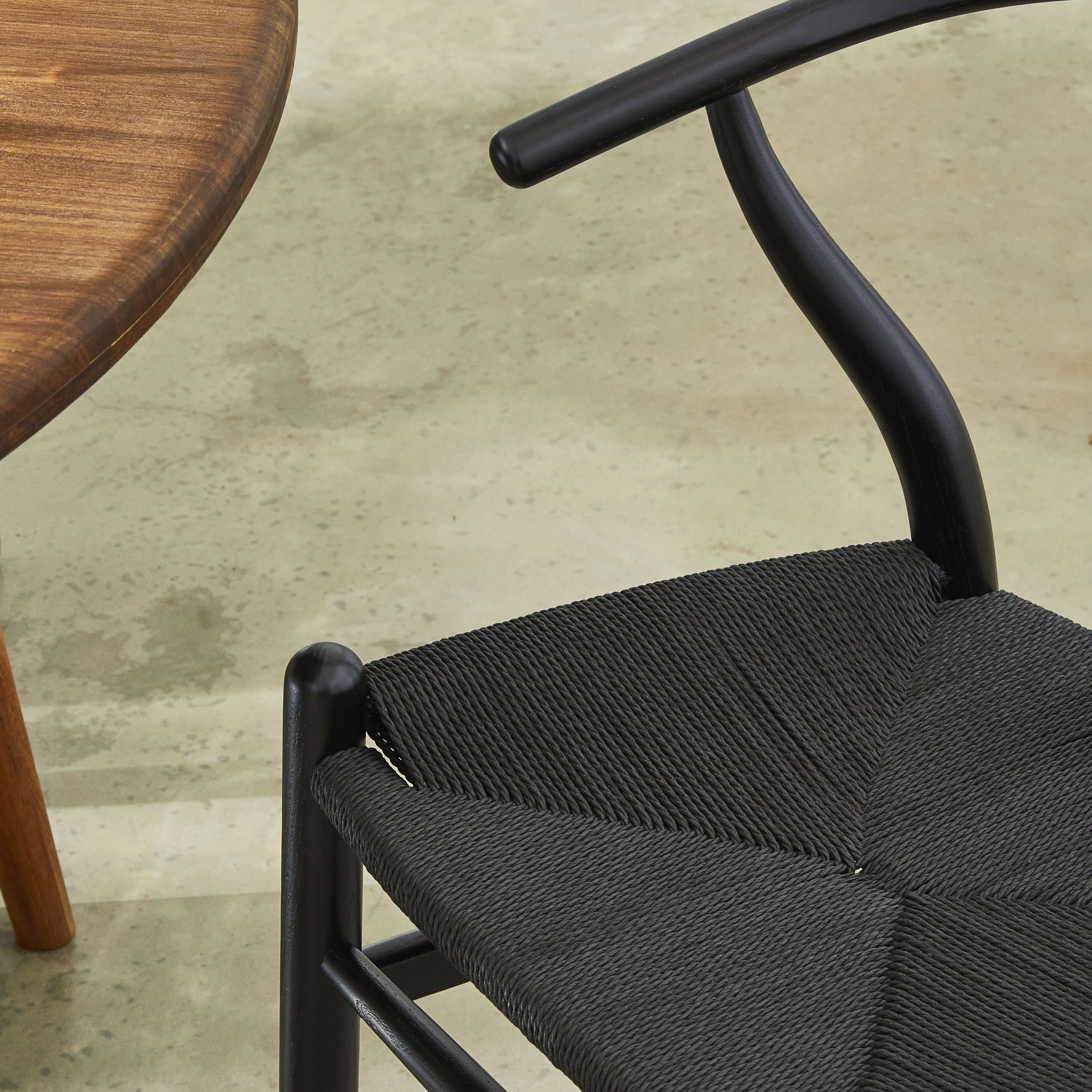 Wishbone Chair Black - Image 9